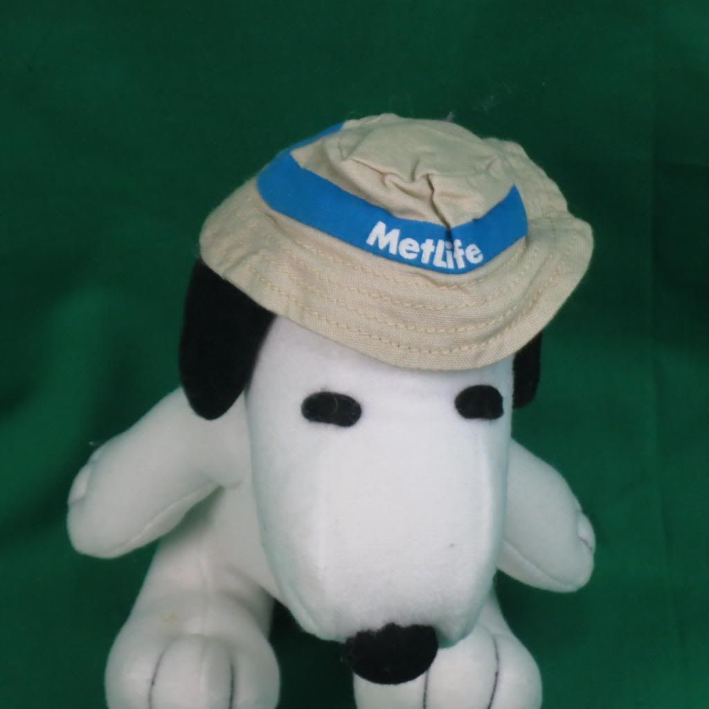 metlife snoopy stuffed animal